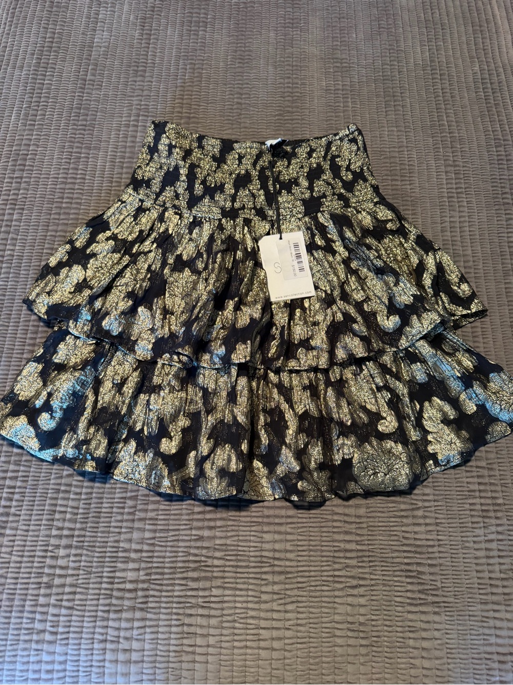 🆕 SEN Tiered Metallic Floral Mini Skirt in Black and Gold